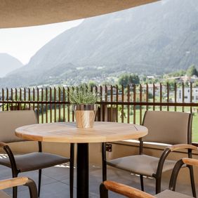 Terrasse mit wundervoller Aussicht über die Ötztaler Alpen