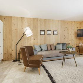 Wohn-Essbereich mit stilvollen Möbeln 